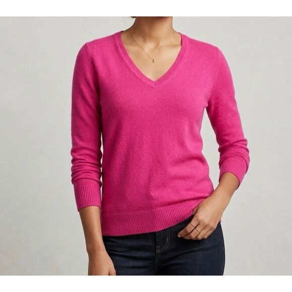 GAP Sweaters - Gap Luxe Sweater Womens Small Pink Angora V-Neck layering casual preppy feminine